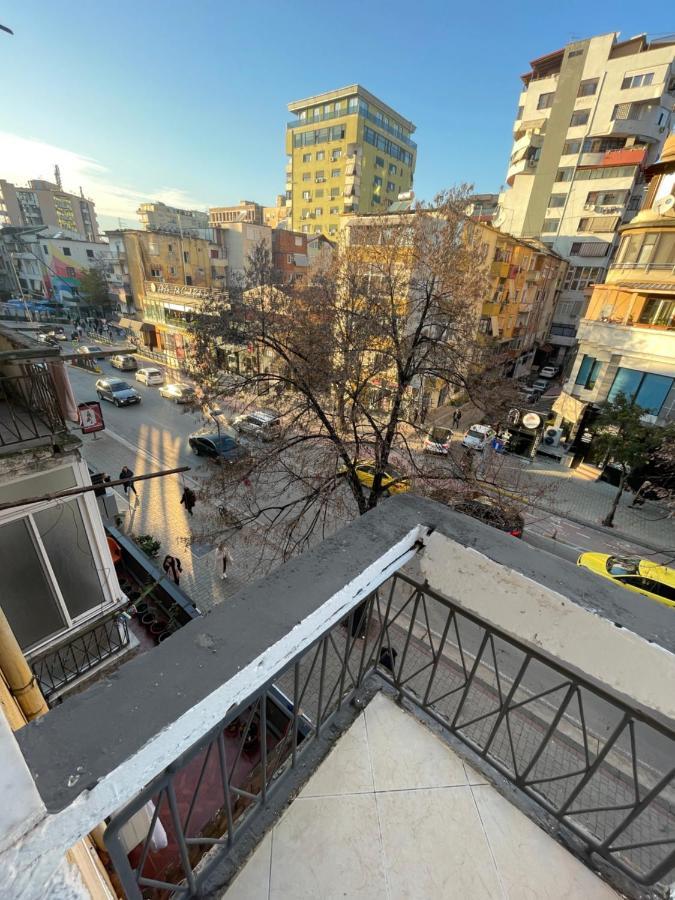 Lacasa-Wilson Square Тирана Экстерьер фото